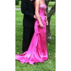 Pink Prom Dress 💕